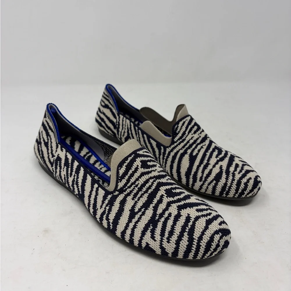 Rothy’s The Loafer Navy Cream Zebra Women’s 7 Round Toe Slip on flats. NEW